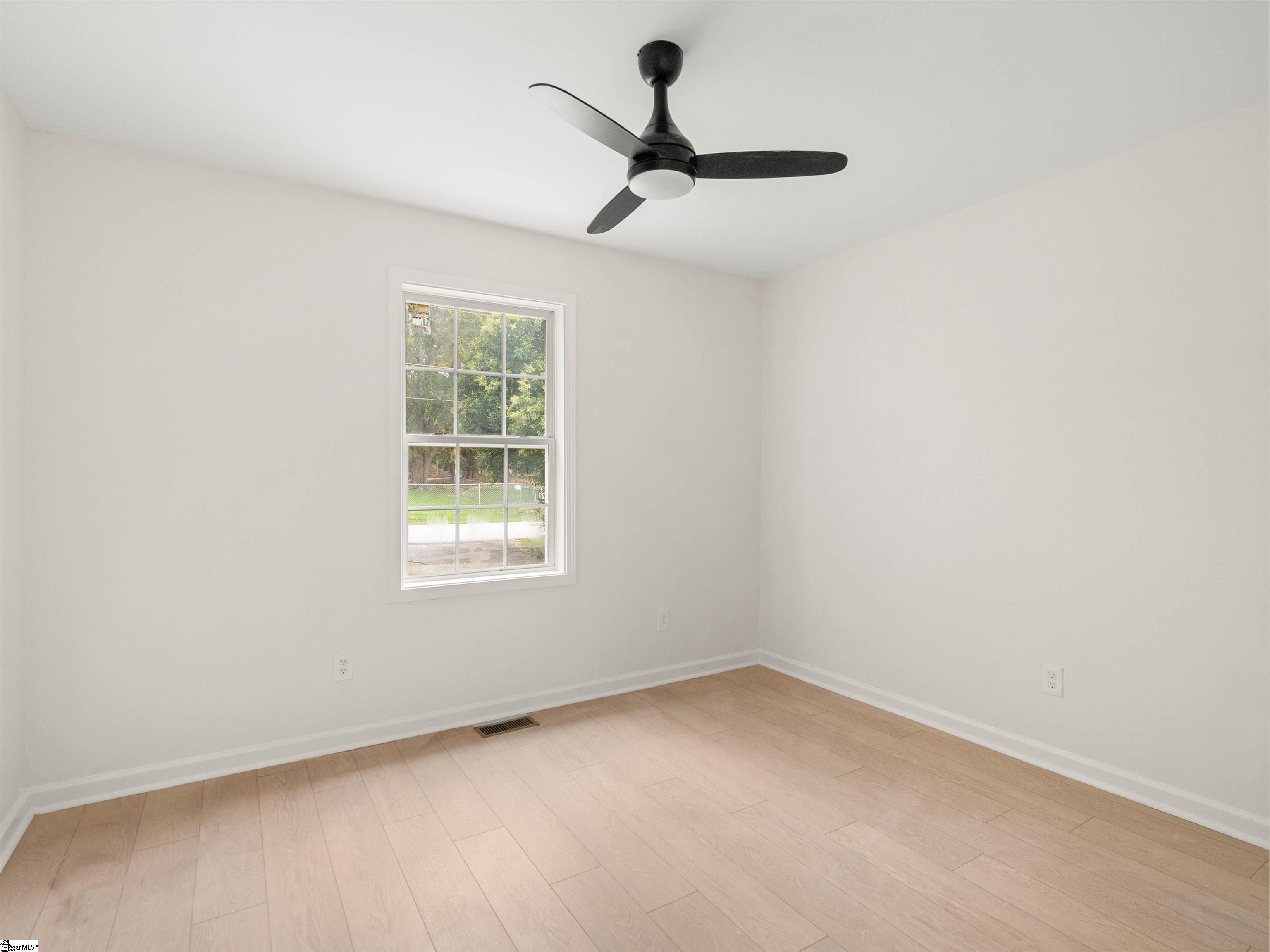 109 Laurens Court Fountain Inn, SC 29644 - Photo 10 of 17