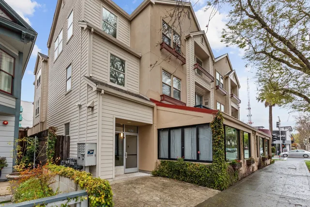 $539,000 | 2025 S Street, Unit 204, Sacramento, CA 95811