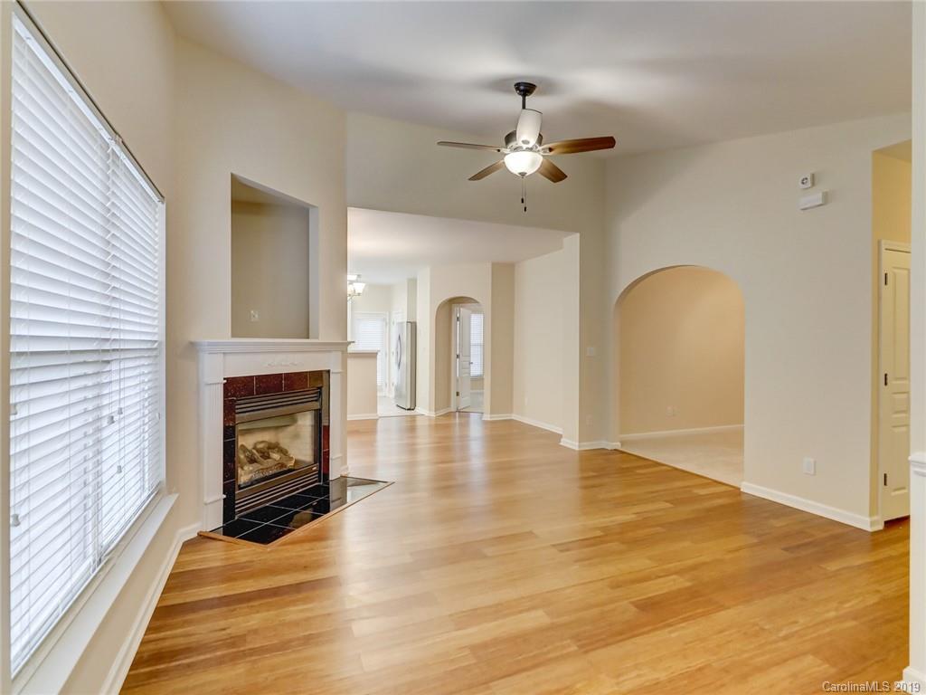 2539 Fossil Stone Lane Fort Mill, SC 29708 - Photo 5 of 37