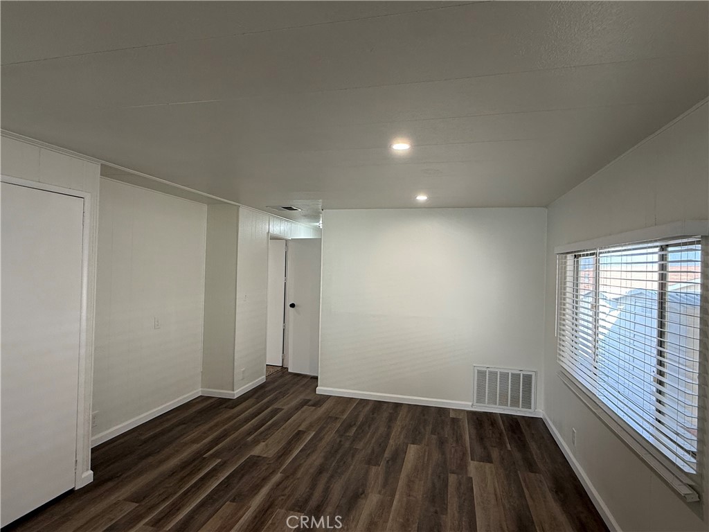 3500 Buchanan Street, Unit 21 Riverside, CA 92503 - Photo 4 of 17