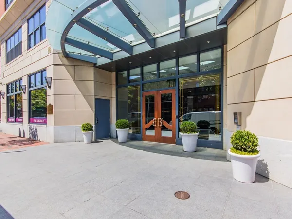 $10,000 | 303 Columbus Avenue, Unit 1005, Boston, MA 02116