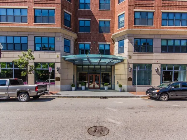 $10,000 | 303 Columbus Avenue, Unit 1005, Boston, MA 02116