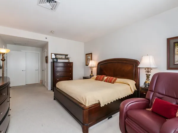 $10,000 | 303 Columbus Avenue, Unit 1005, Boston, MA 02116