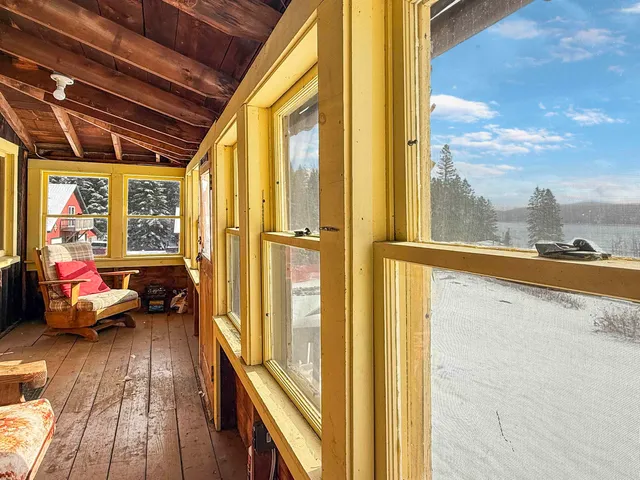 $329,400 | 19 Gray Road, Pittsburg, NH 03592