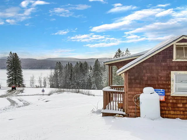 $329,400 | 19 Gray Road, Pittsburg, NH 03592