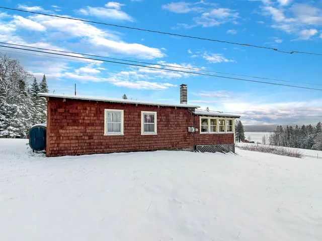 $329,400 | 19 Gray Road, Pittsburg, NH 03592