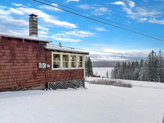 $329,400 | 19 Gray Road, Pittsburg, NH 03592