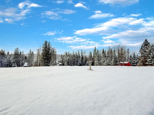 $329,400 | 19 Gray Road, Pittsburg, NH 03592