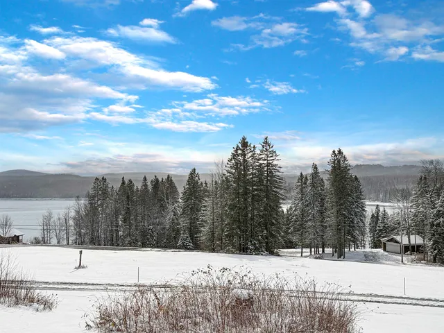 $329,400 | 19 Gray Road, Pittsburg, NH 03592