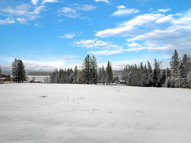 $329,400 | 19 Gray Road, Pittsburg, NH 03592