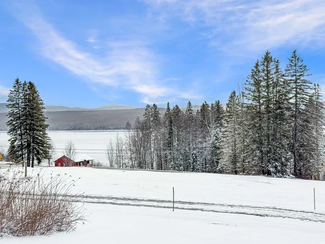 $329,400 | 19 Gray Road, Pittsburg, NH 03592