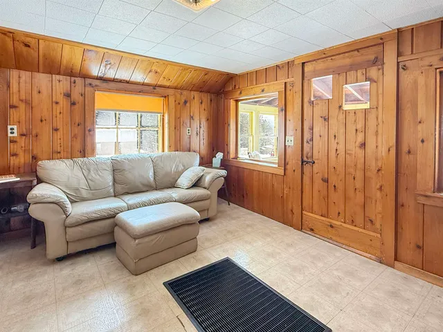 $329,400 | 19 Gray Road, Pittsburg, NH 03592