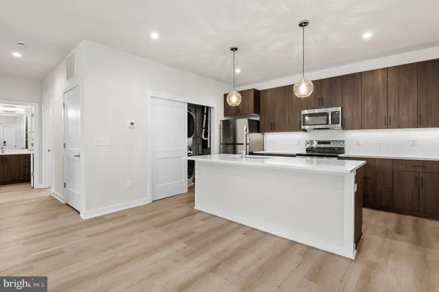 $3,113 | 26 South York Road, Unit 402, Hatboro, PA 19040