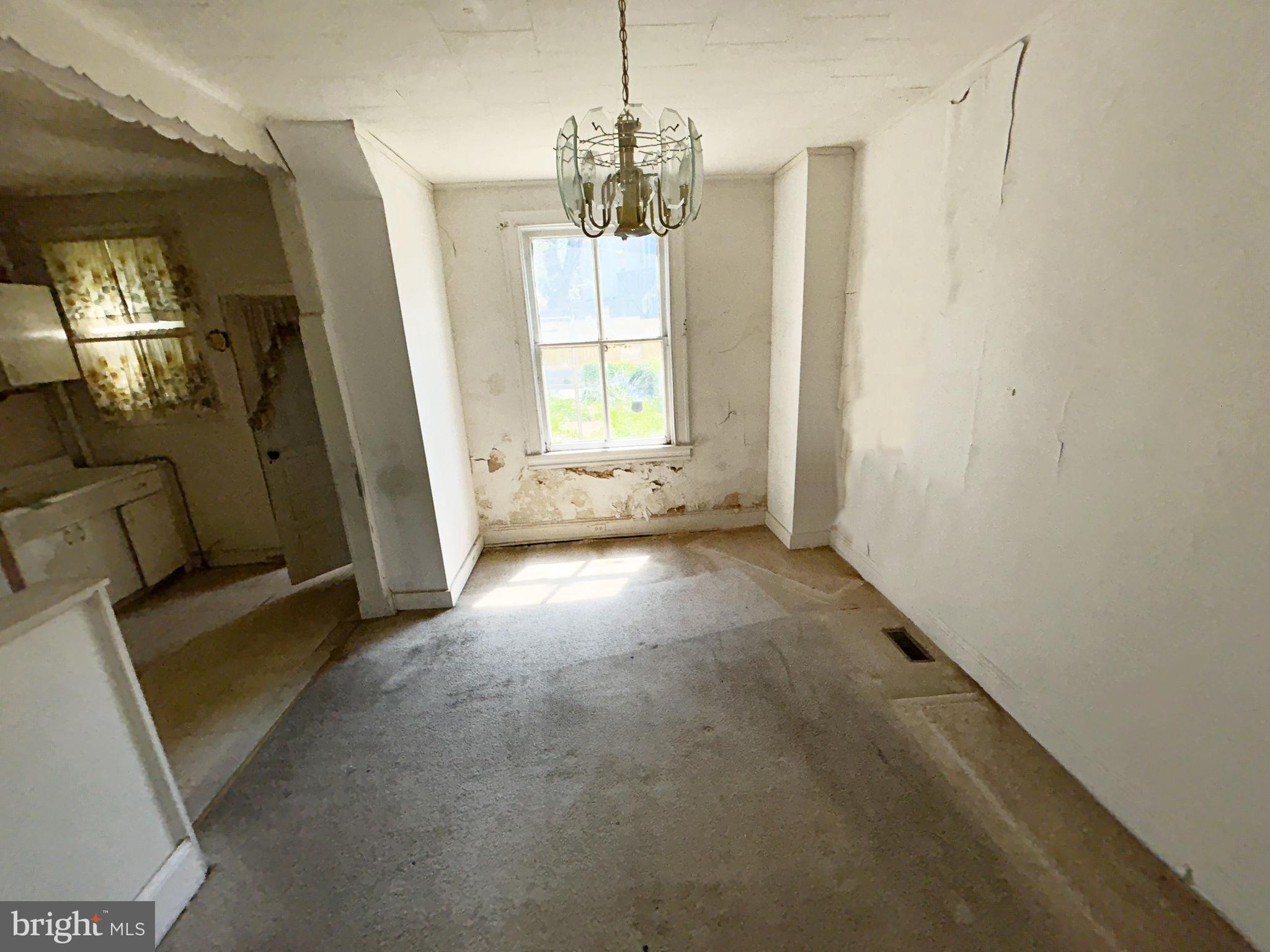 2215 Belair Road Baltimore, MD 21213 - Photo 7 of 18 Dining room