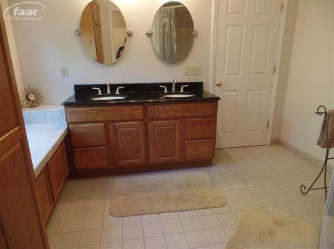 960 Kent Road Ortonville, MI 48462 - Photo 21 of 34 20412854-20.JPG
