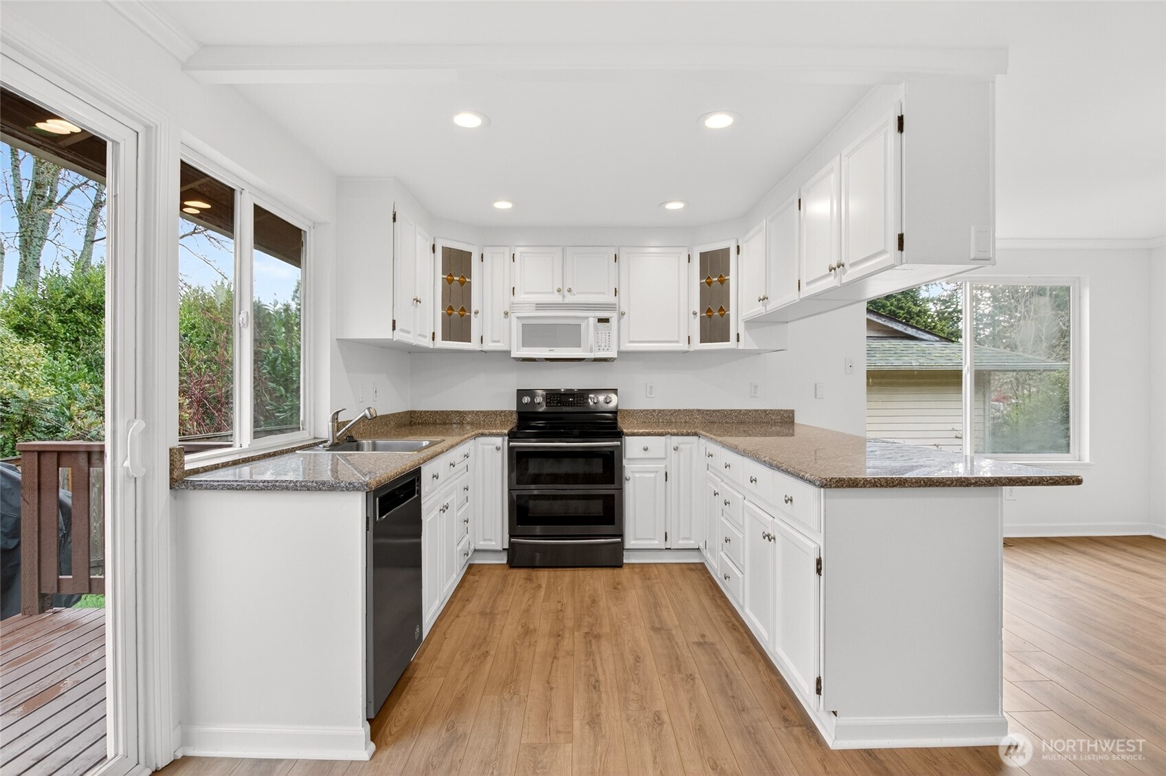 531 221st Street Southwest Bothell, WA 98021 - Photo 6 of 37