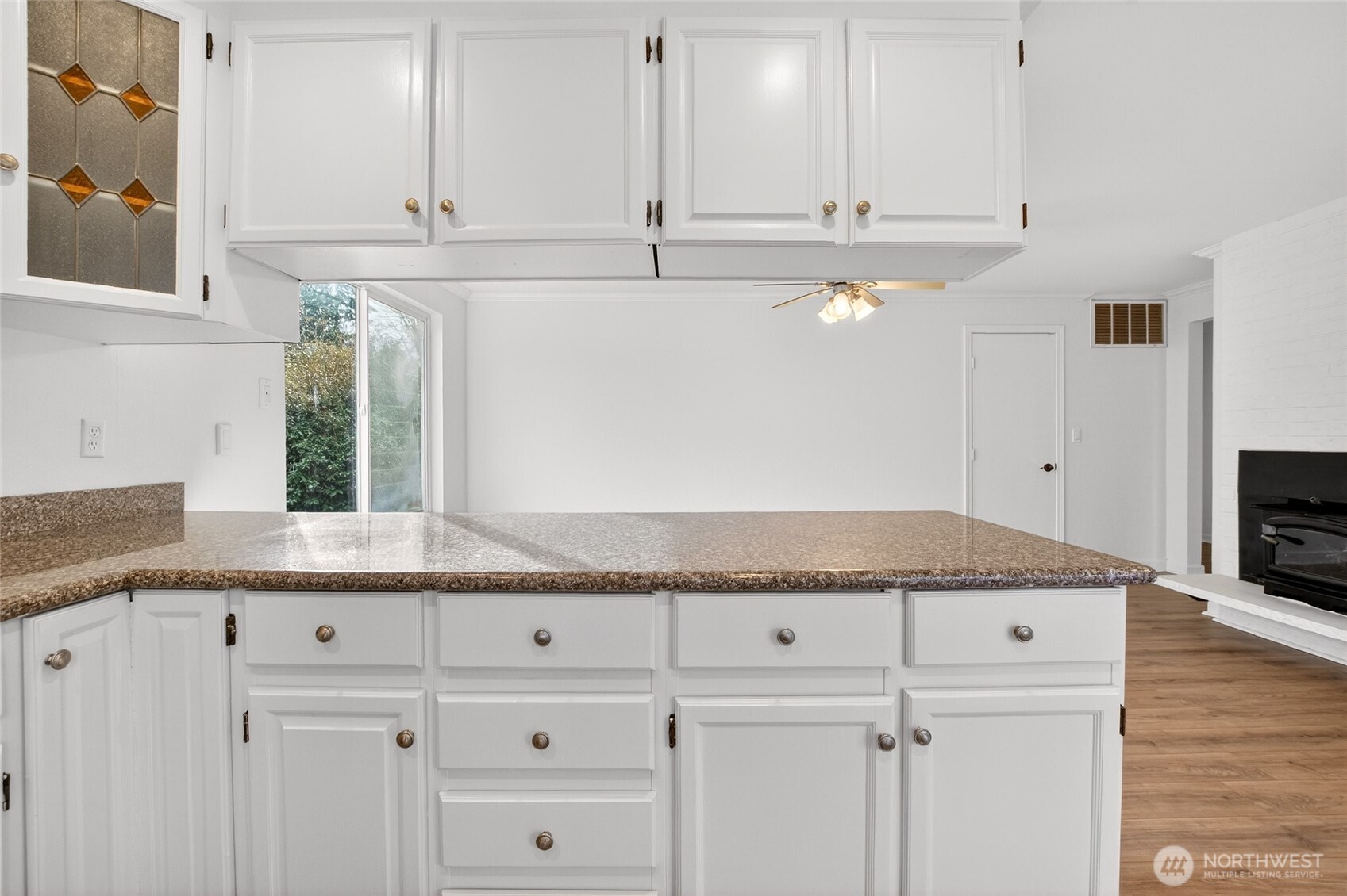 531 221st Street Southwest Bothell, WA 98021 - Photo 8 of 37