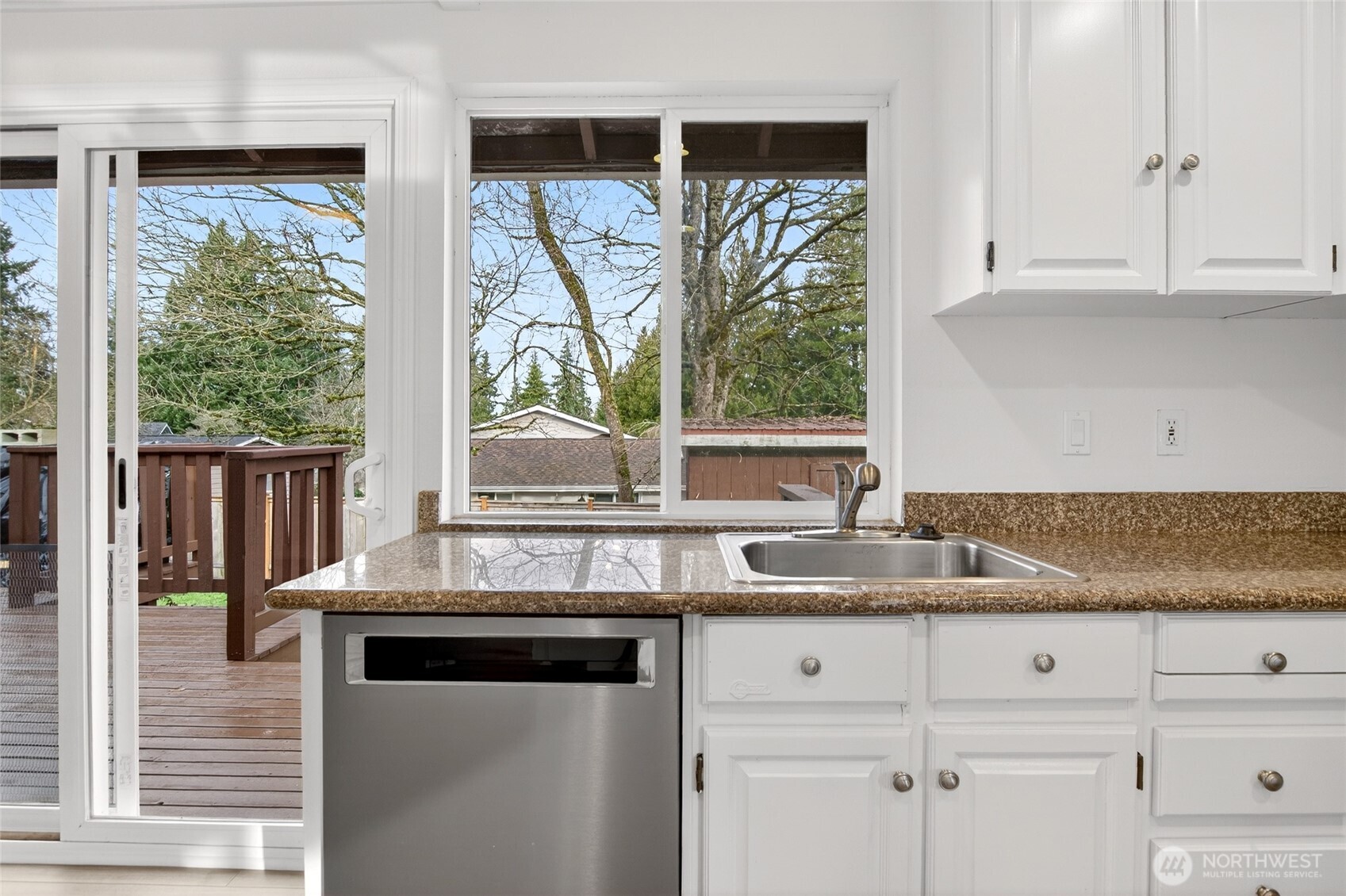 531 221st Street Southwest Bothell, WA 98021 - Photo 9 of 37