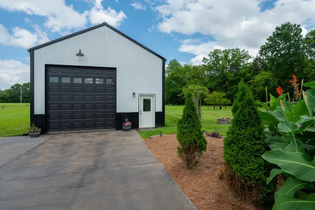 $699,900 | 1675 Walnut Hill Road, Lebanon, TN 37090