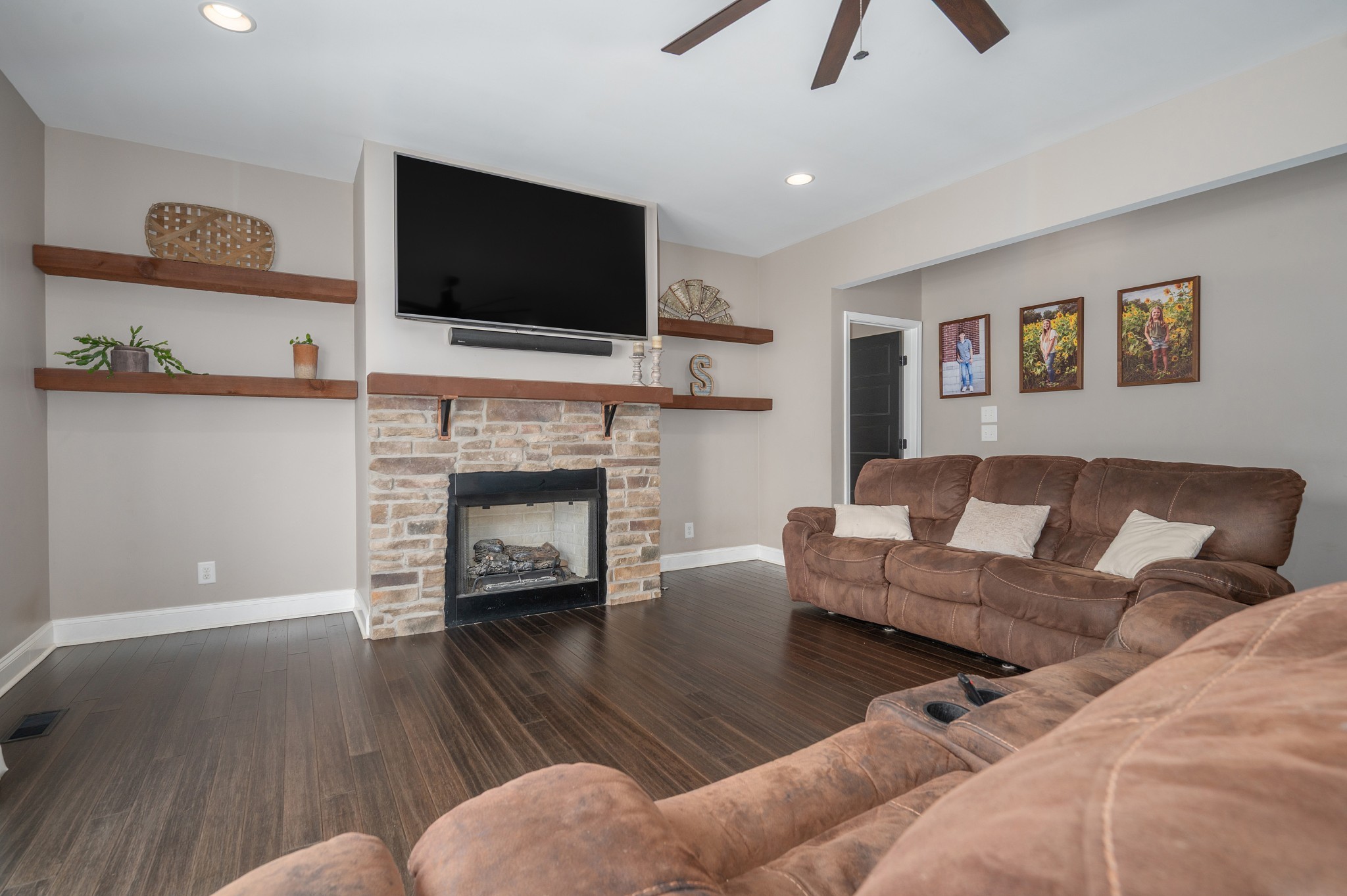 1675 Walnut Hill Road Lebanon, TN 37090 - Photo 7 of 54 a living room with furniture and a fireplace
