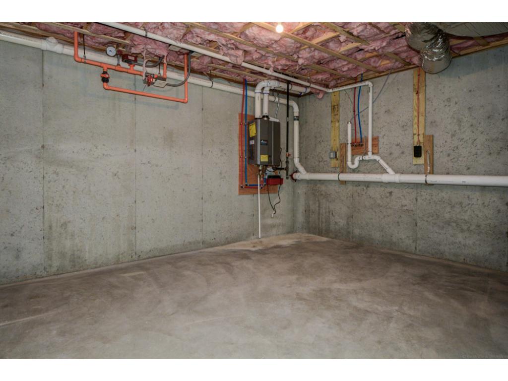 14 Florence Street, Unit 5 Derry, NH 03038 - Photo 5 of 19 Gallery Image 5