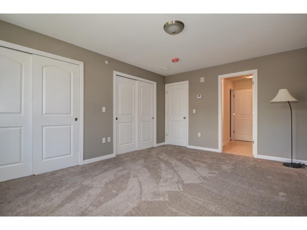 14 Florence Street, Unit 5 Derry, NH 03038 - Photo 9 of 19 Gallery Image 9