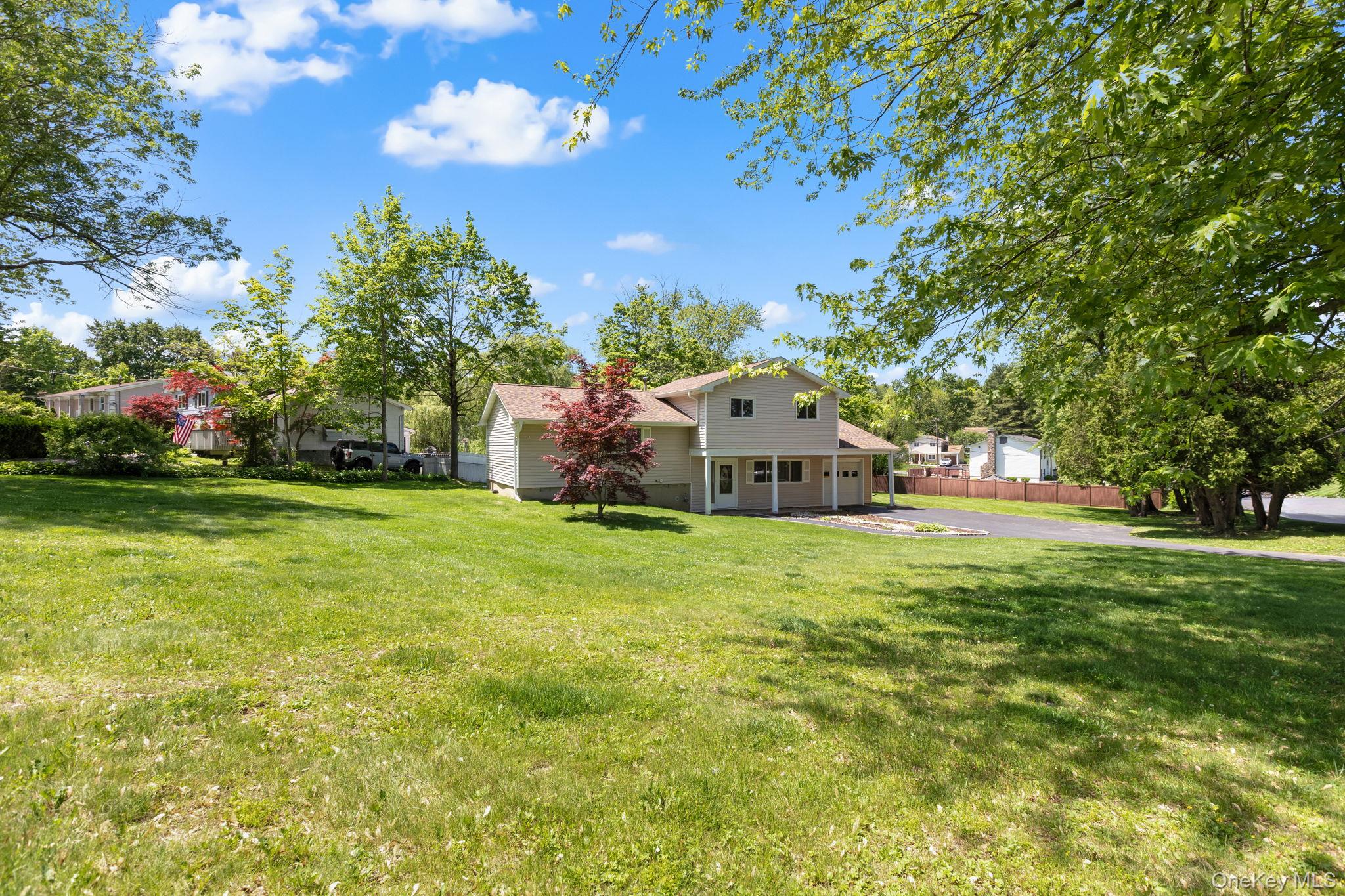 351 London Road Yorktown Heights, NY 10598 - Photo 2 of 32