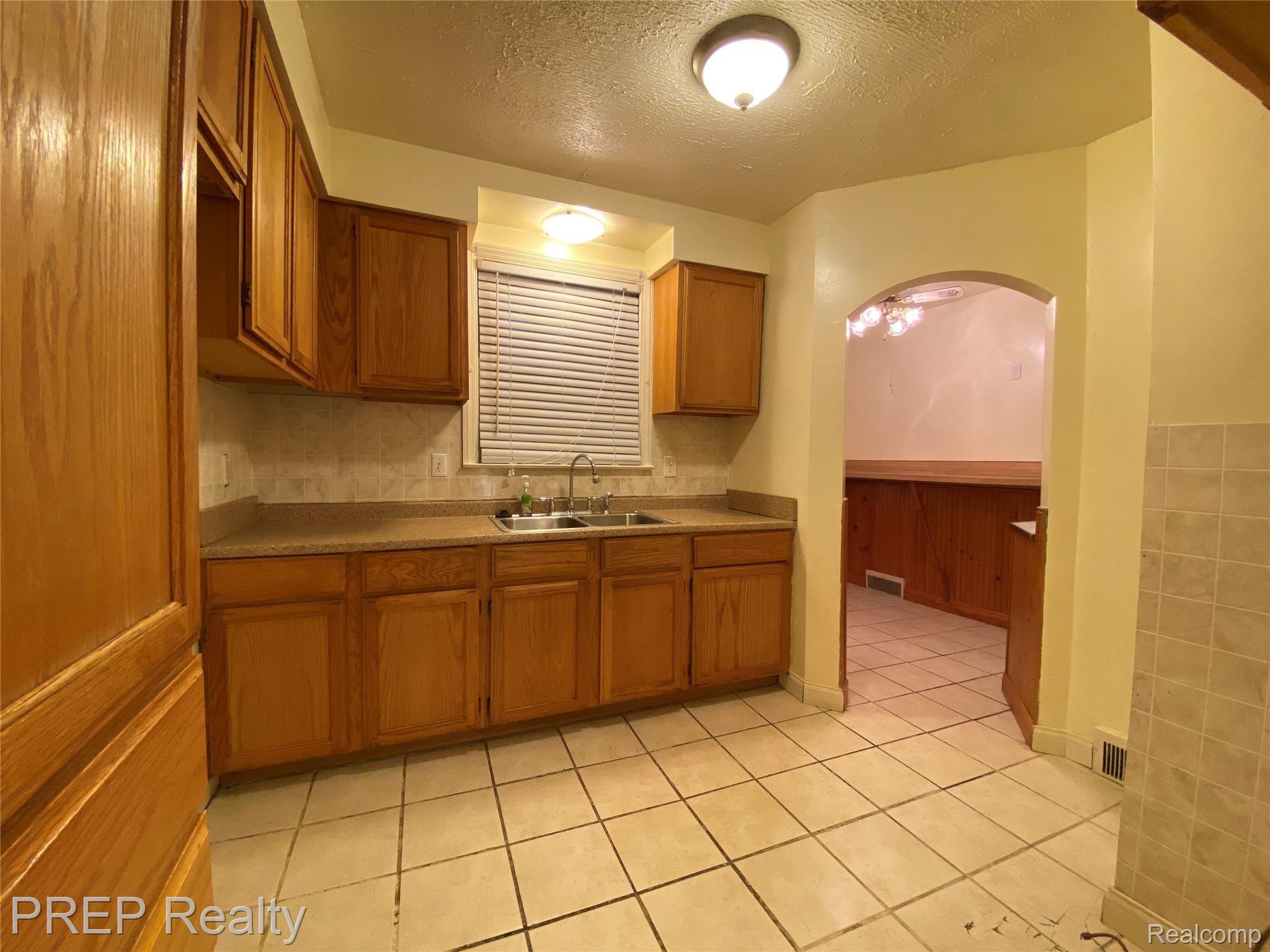 14168 Stahelin Road Detroit, MI 48223 - Photo 7 of 22 Kitchen View