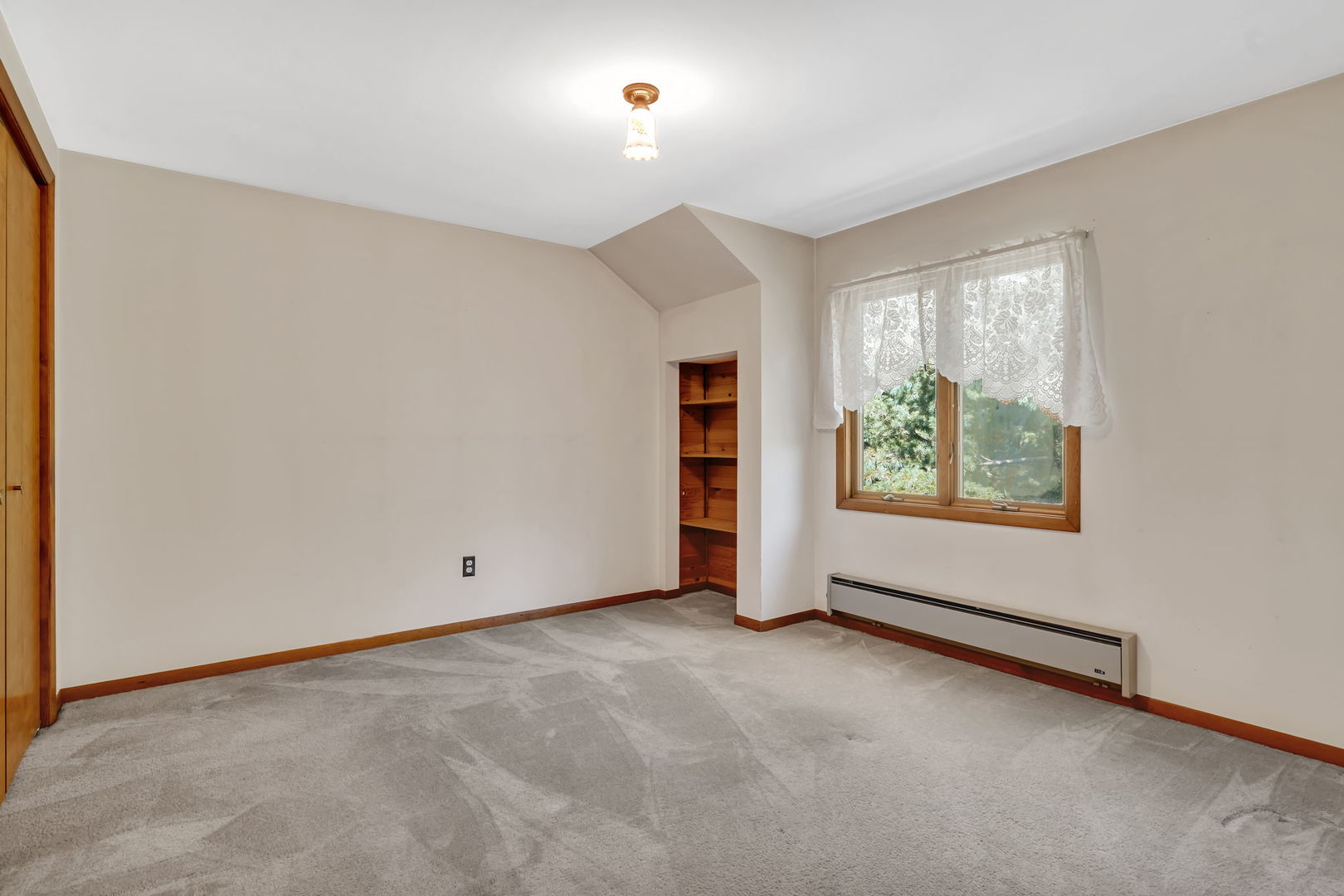 8816 Scott School Road Morris, IL 60450 - Photo 22 of 43 an empty room with windows