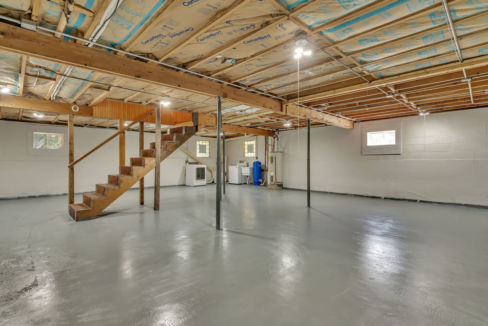 8816 Scott School Road Morris, IL 60450 - Photo 32 of 43 a view of a room with wooden floor