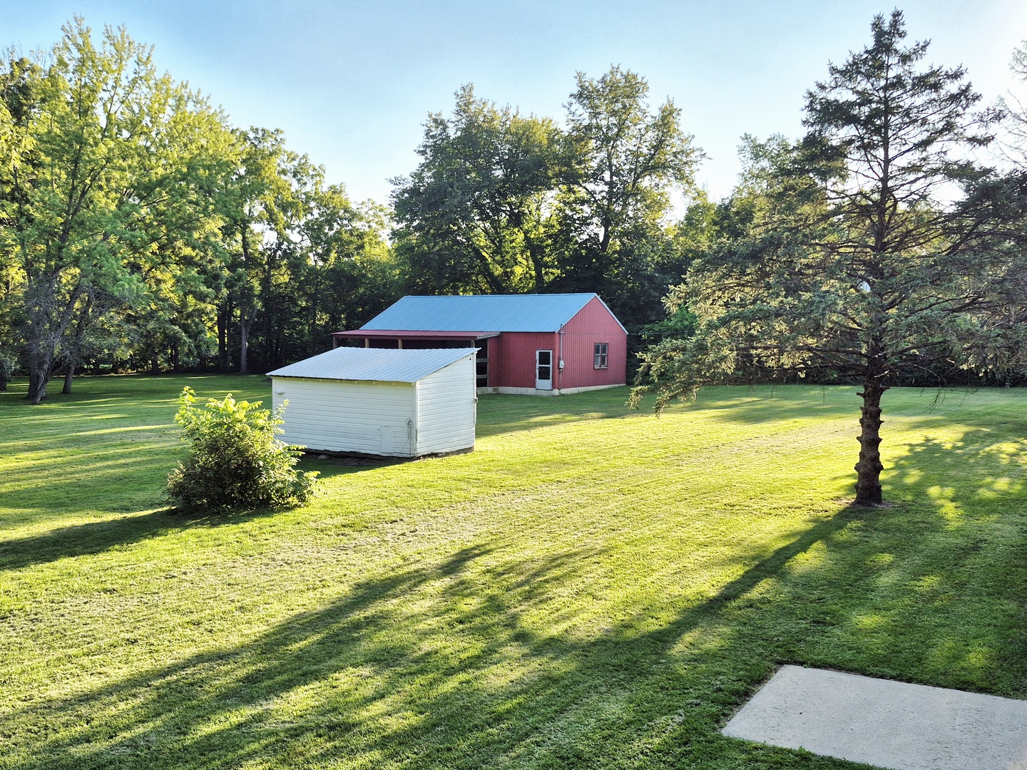 8816 Scott School Road Morris, IL 60450 - Photo 4 of 43 a view of a house with a yard