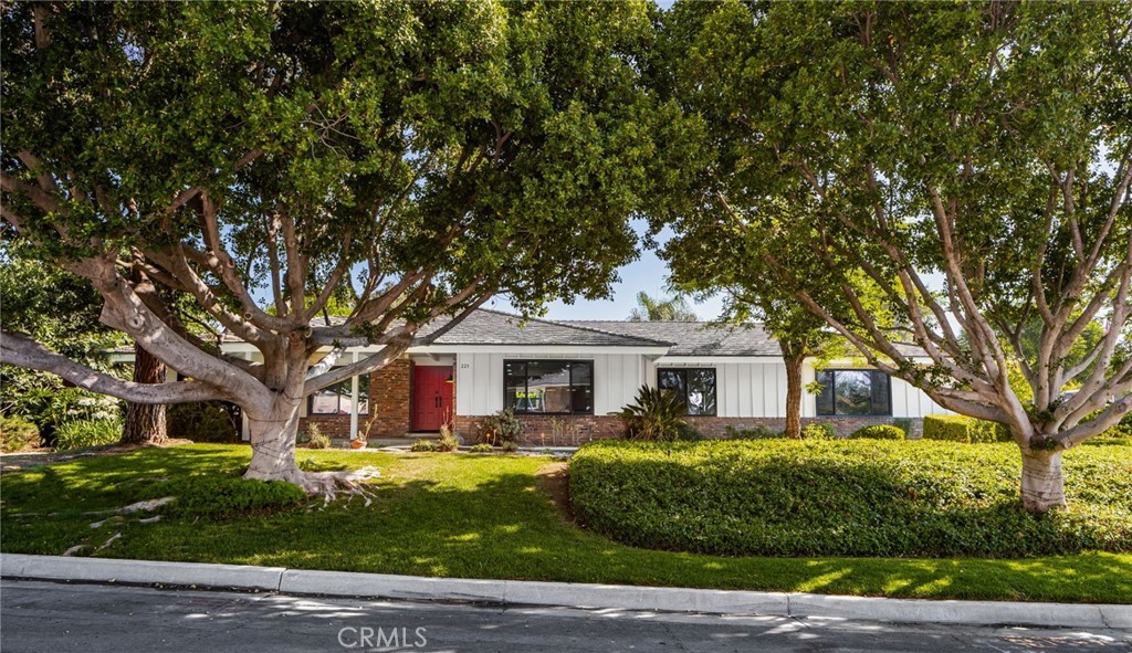 225 Summit Road La Verne, CA 91750 - Photo 1 of 32