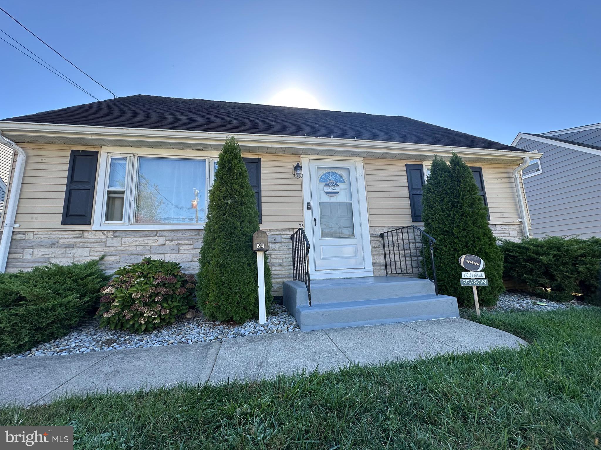 29 Petty Ridge Road Hamilton, NJ 08620 - Photo 5 of 47 front view of house with a yard