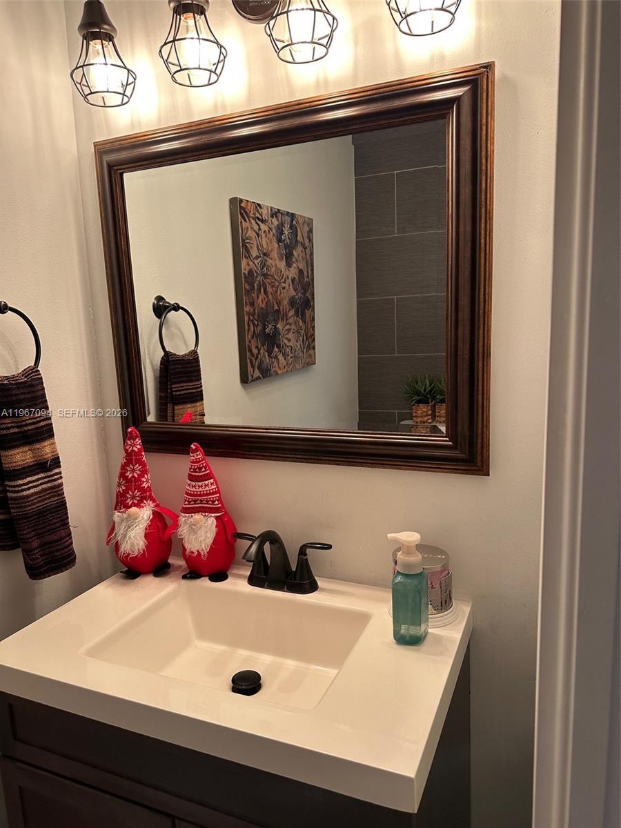 15845 Southwest 153rd Avenue Miami, FL 33187 - Photo 5 of 27