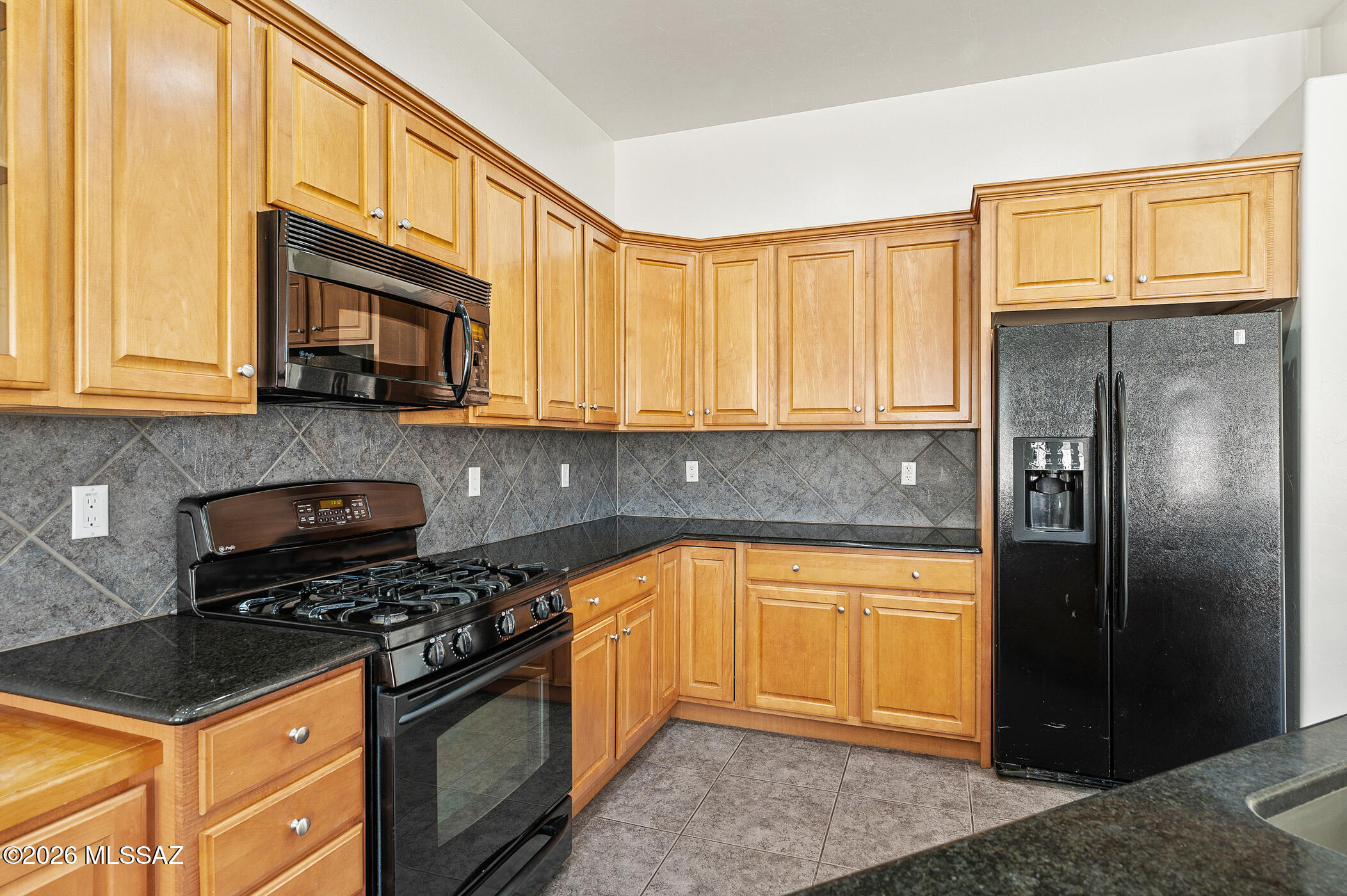 1053 South Seldon Place Vail, AZ 85641 - Photo 17 of 45 Kitchen