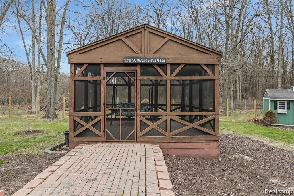 4251 Secor Road Ida, MI 48140 - Photo 10 of 34