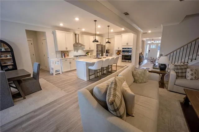 $619,900 | 6833 Benjamin Drive, Flowery Branch, GA 30542