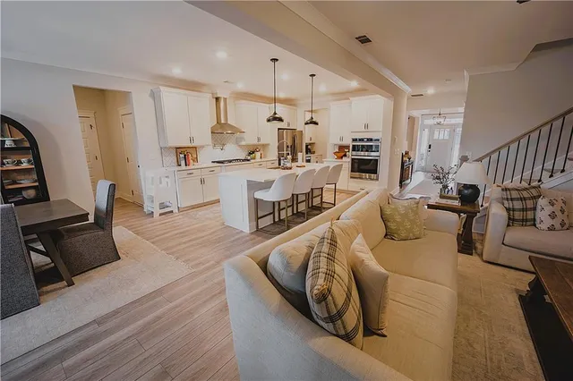 $619,900 | 6833 Benjamin Drive, Flowery Branch, GA 30542