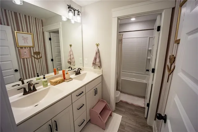 $619,900 | 6833 Benjamin Drive, Flowery Branch, GA 30542