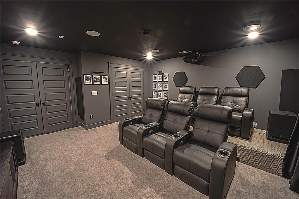 6833 Benjamin Drive Flowery Branch, GA 30542 - Photo 24 of 30 a living room with furniture