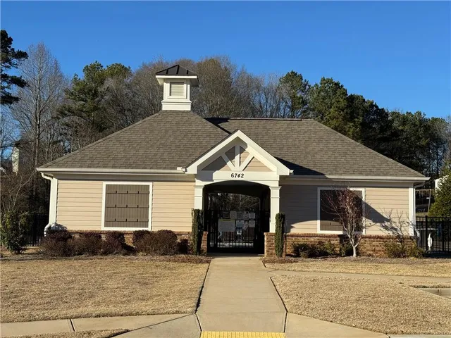 $619,900 | 6833 Benjamin Drive, Flowery Branch, GA 30542