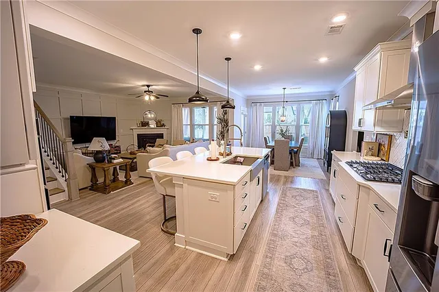 $619,900 | 6833 Benjamin Drive, Flowery Branch, GA 30542