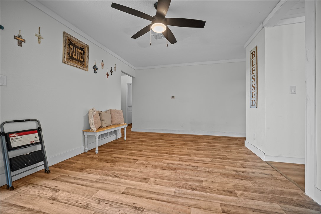 14534 Cr 756 Road Sinton, TX 78387 - Photo 4 of 23 main dining