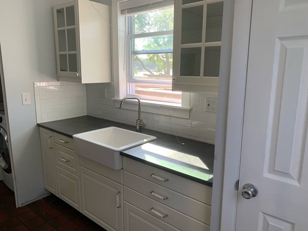 140 Riverbank Road Northampton, MA 01060 - Photo 14 of 37