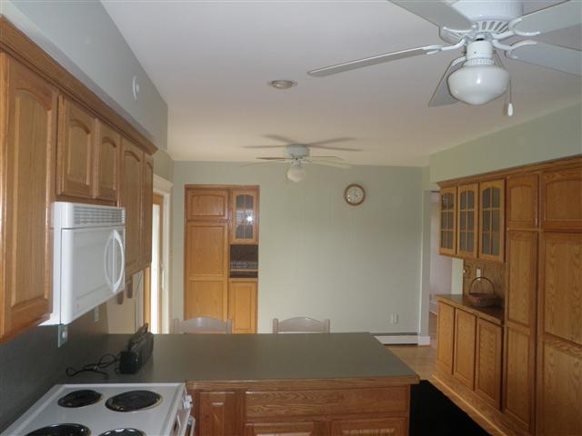 2760 Norton Lawn Street Rochester, MI 48307 - Photo 16 of 25 31069573-15.JPG
