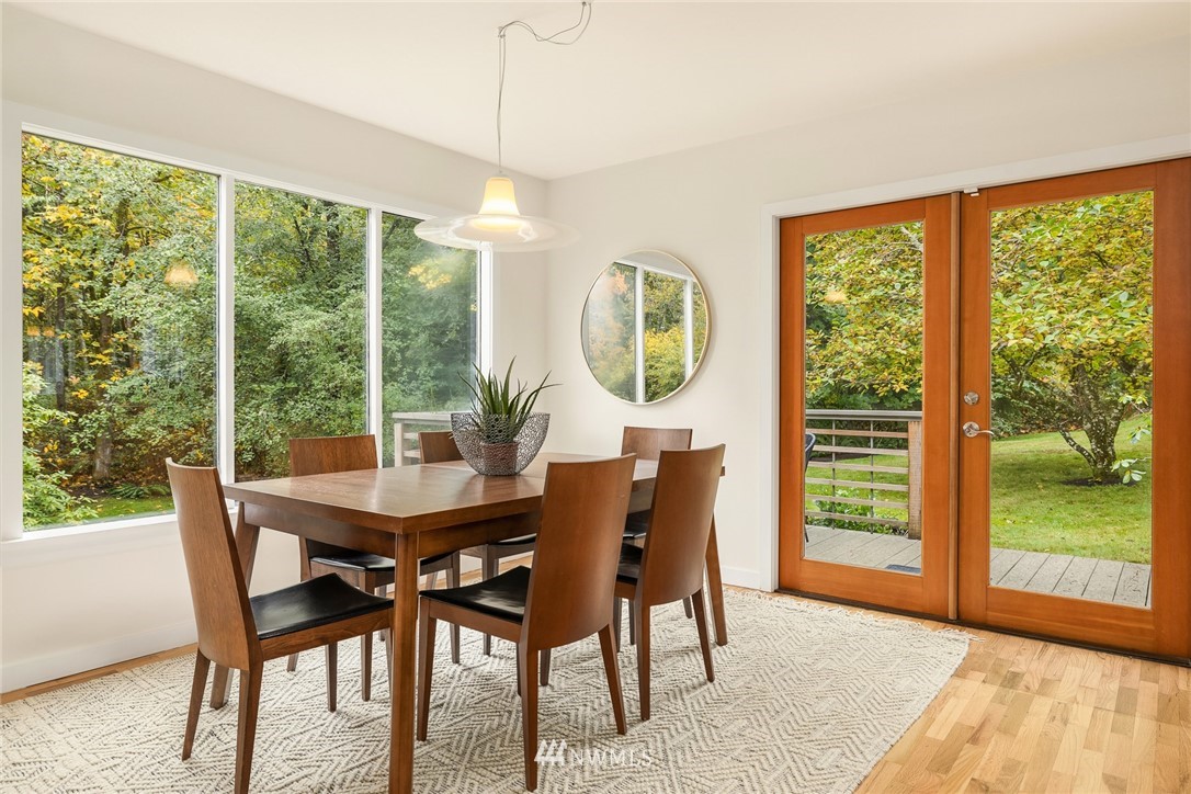 10071 Northeast Knight Road Bainbridge Island, WA 98110 - Photo 8 of 38 Gallery Image 8