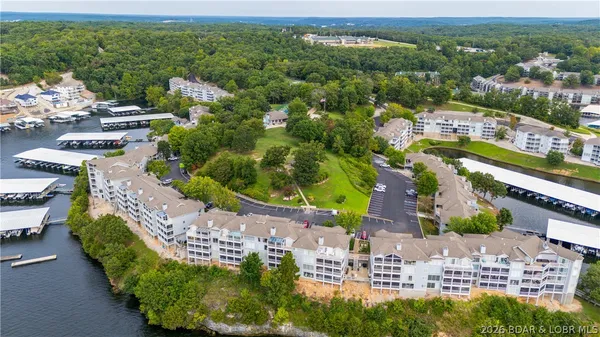 $369,000 | 258 Regatta Bay Circle, Unit 2D, Lake Ozark, MO 65049