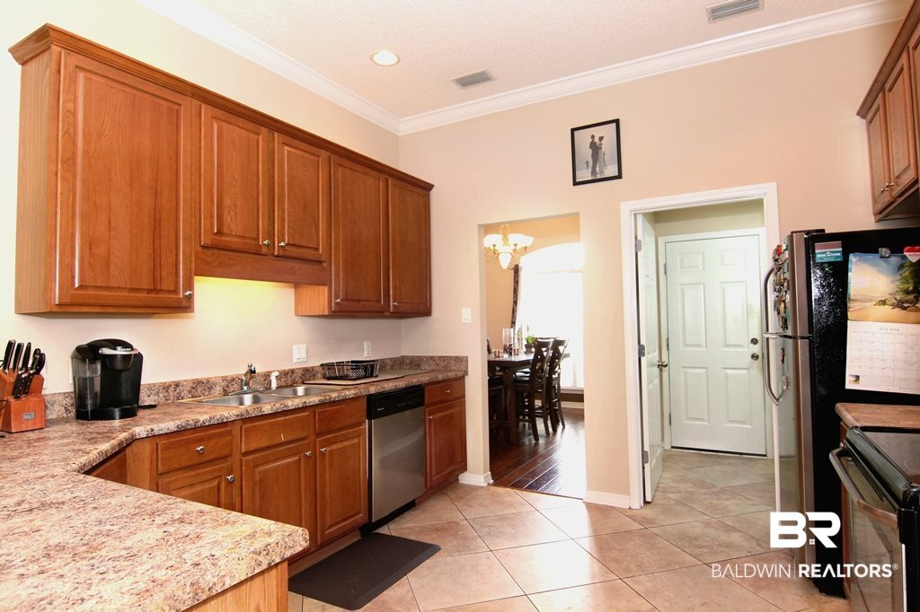 8730 Leven Court Mobile, AL 36695 - Photo 8 of 34