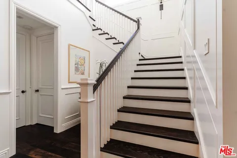$5,250,000 | 12239 Darlington Avenue, Los Angeles, CA 90049