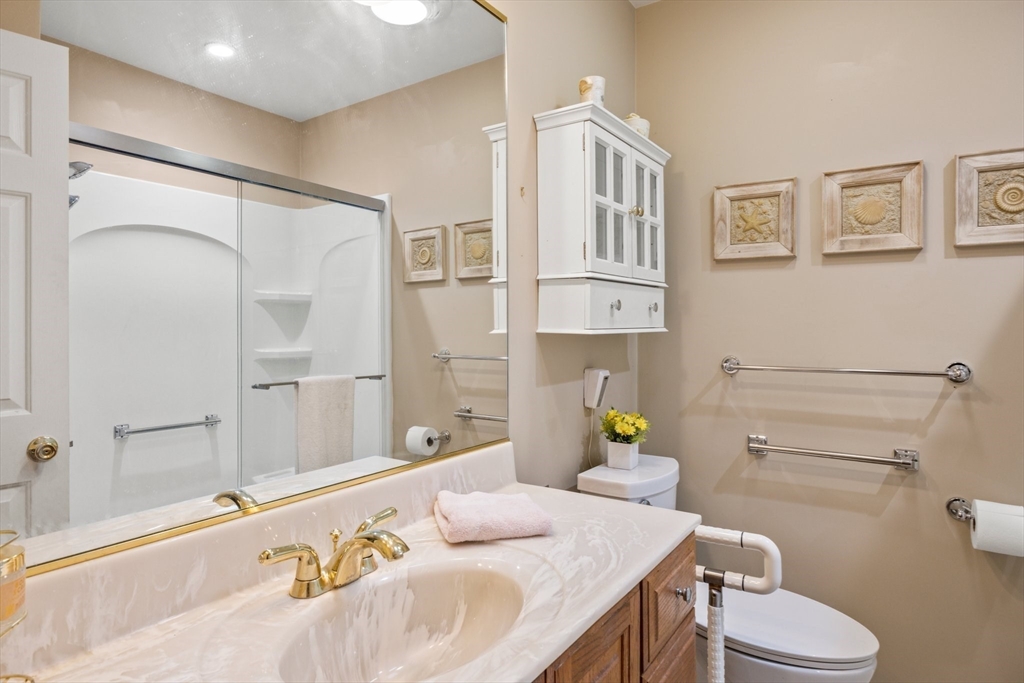 49 Edgewater Way Wareham, MA 02571 - Photo 20 of 42